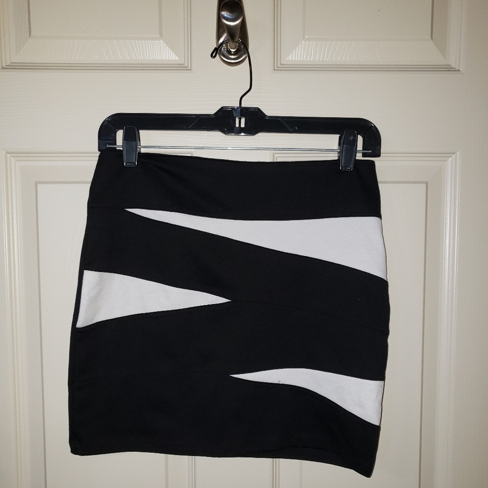 Black & White mini skirt